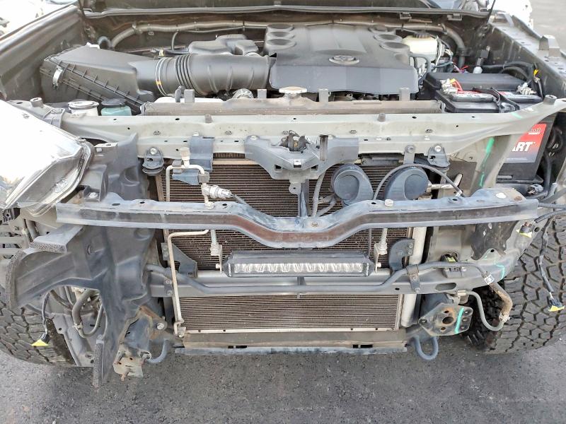 Photo 11 from auction – 2016 TOYOTA 4 RUNNER with VIN JTEBU5JR2G5303930