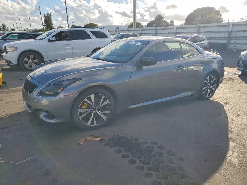 INFINITI Q60 BASE 2015 with VIN JN1CV6FE1FM811010 - Photo from auction