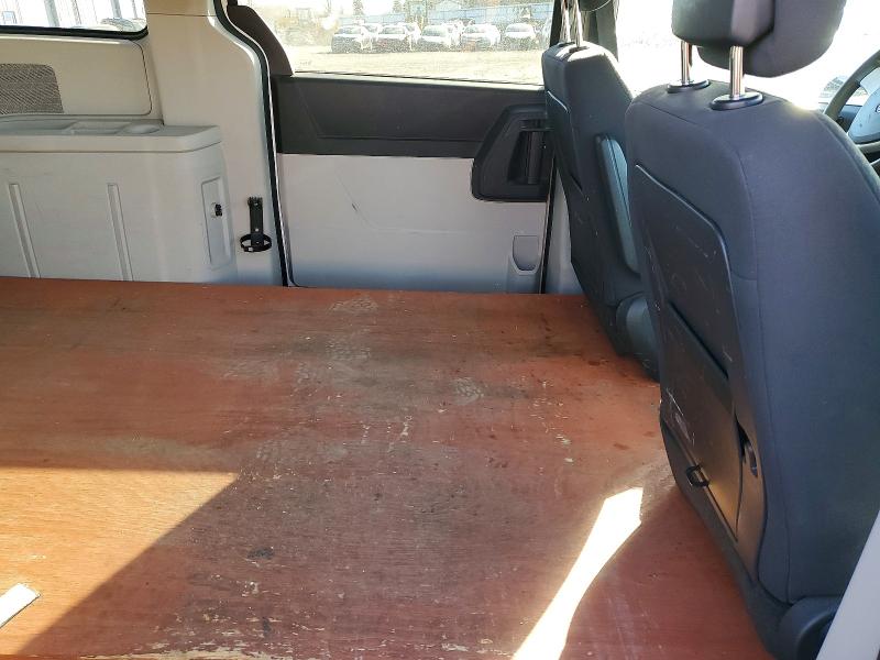 Photo 11 from auction – 2010 DODGE GRAND CARA with VIN 2D4RN1AE5AR348783
