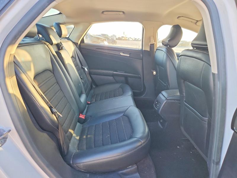 Photo 10 from auction – 2018 FORD FUSION with VIN 3FA6P0HD4JR210895