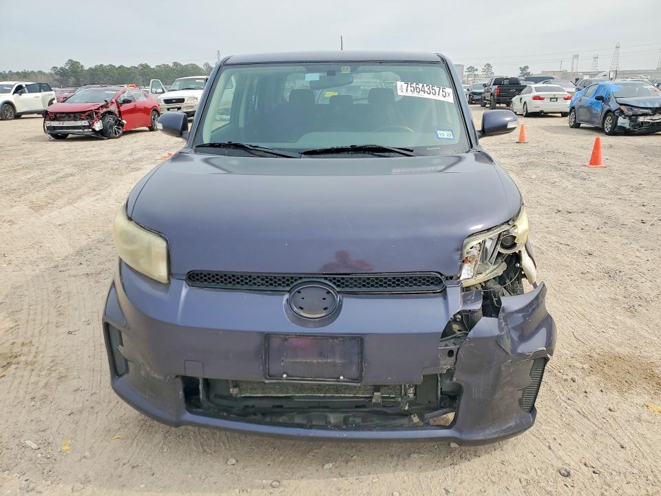 Photo 5 from auction – 2011 TOYOTA SCION with VIN JTLZE4FE7B1128501