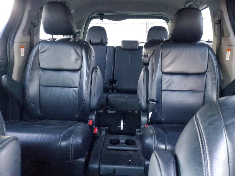 Photo 10 from auction – 2018 TOYOTA SIENNA SE with VIN 5TDXZ3DC7JS951305