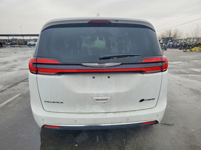 Photo 6 from auction – 2022 CHRYSLER PACIFICA with VIN 2C4RC1L72NR143719