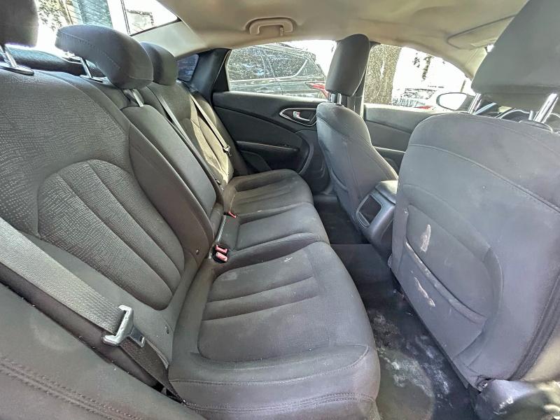 Photo 6 from auction – 2016 CHRYSLER 200 LIMITE with VIN 1C3CCCAB1GN159861