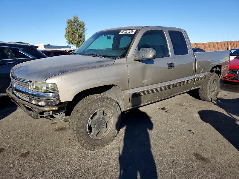 CHEVROLET SILVERADO 2002 with VIN 2GCEC19V021422049 - Photo from auction