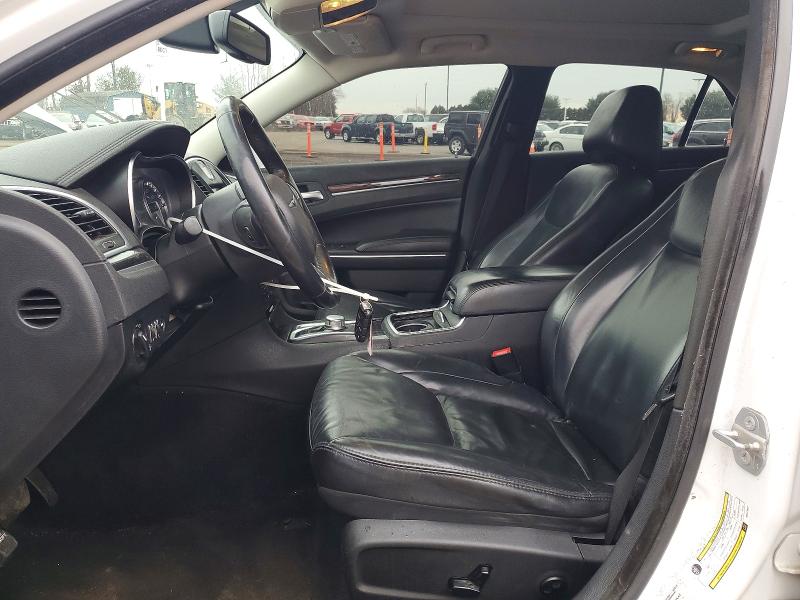 Photo 7 from auction – 2016 CHRYSLER 300 with VIN 2C3CCARG7GH111617