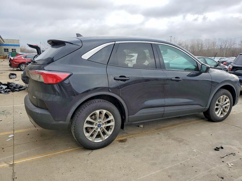 Photo 3 from auction – 2020 FORD ESCAPE SE with VIN 1FMCU9G60LUA61907