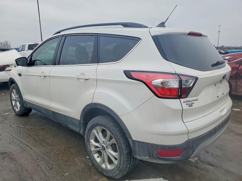 Photo 2 from auction – 2018 FORD ESCAPE SE with VIN 1FMCU0GD7JUD22148