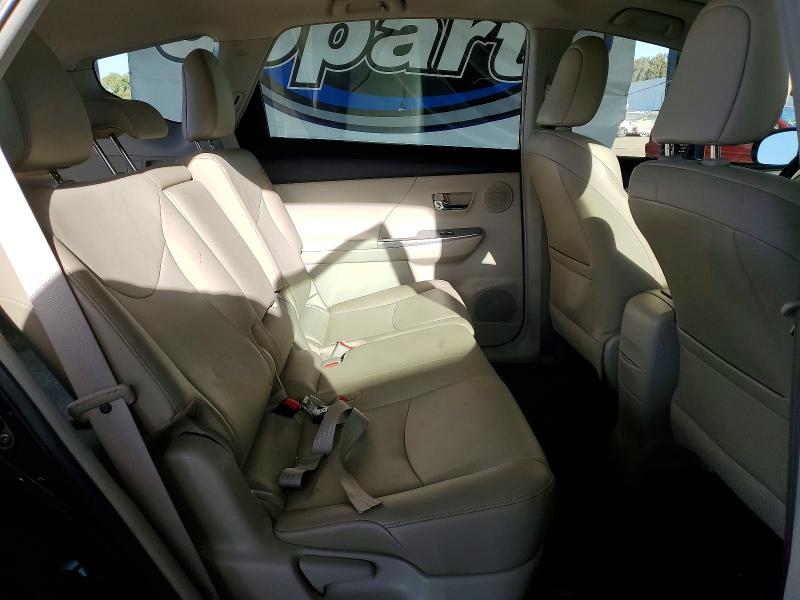 Photo 10 from auction – 2017 TOYOTA PRIUS V with VIN JTDZN3EU6HJ067259