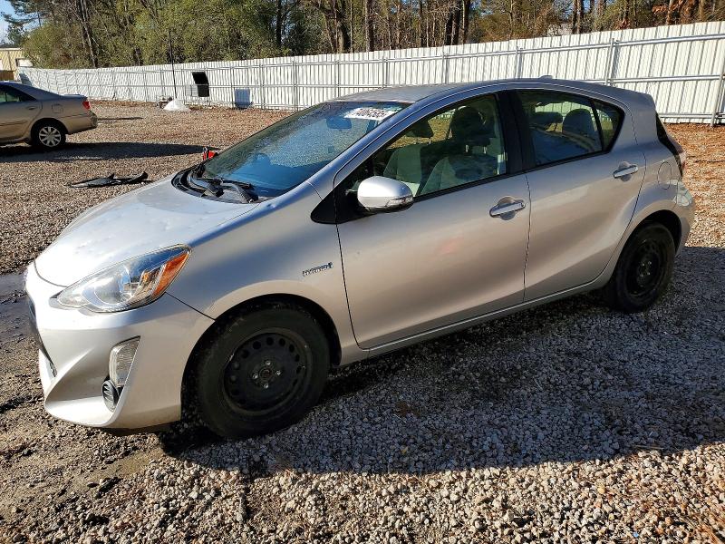 TOYOTA PRIUS C 2015 with VIN JTDKDTB31F1105283 - Photo from auction