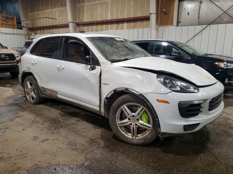 Photo 4 from auction – 2016 PORSCHE CAYENNE with VIN WP1AE2A22GLA58345