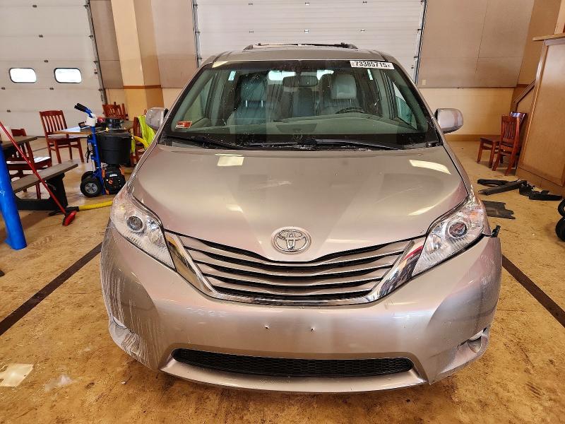 Photo 5 from auction – 2016 TOYOTA SIENNA XLE with VIN 5TDYK3DC8GS725680