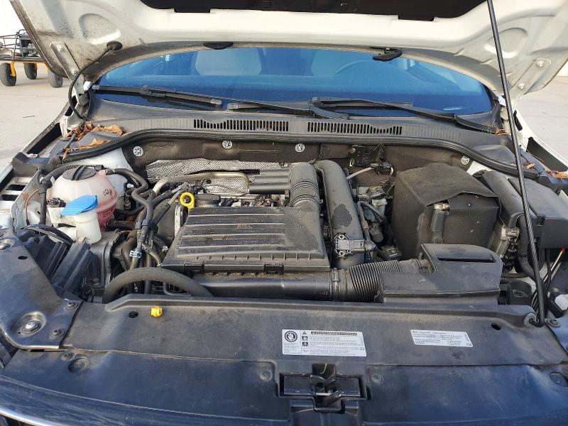 Photo 11 from auction – 2017 VOLKSWAGEN JETTA with VIN 3VW2B7AJ7HM414529
