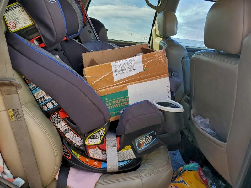 Photo 10 from auction – 2002 GMC YUKON with VIN 1GKEK13Z02R197917