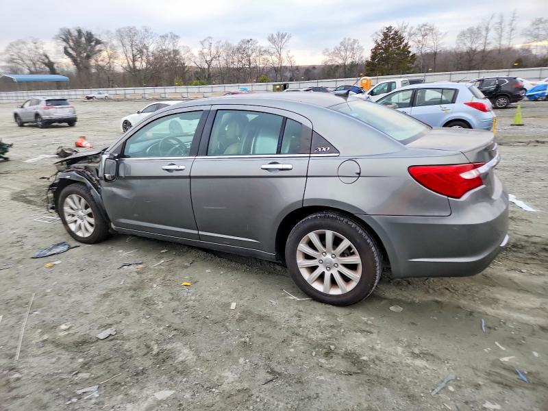 Photo 2 from auction – 2013 CHRYSLER 200 LIMITE with VIN 1C3CCBCG9DN507761