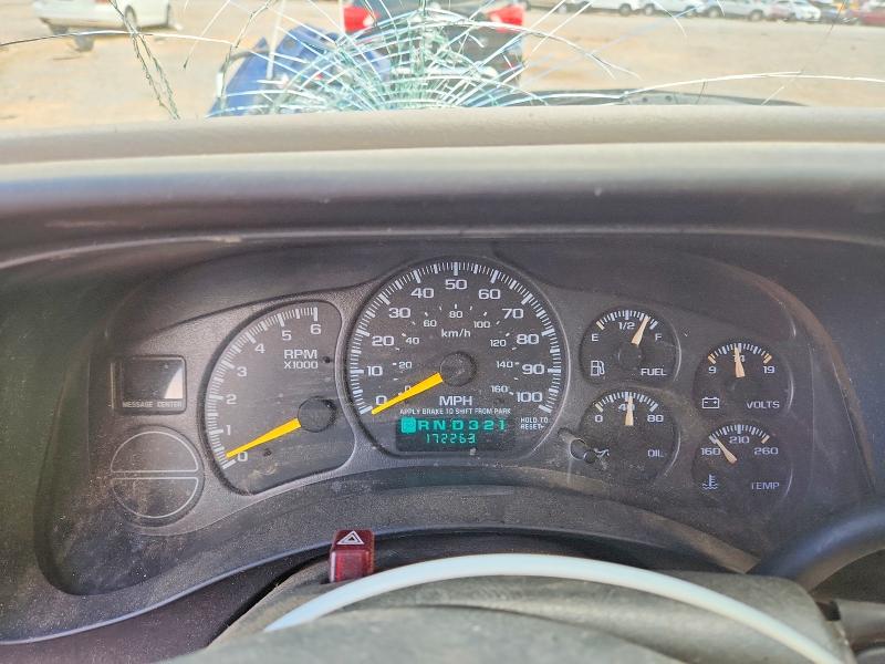 Photo 9 from auction – 2000 CHEVROLET SILVERADO with VIN 1GCEC19TXYZ370265