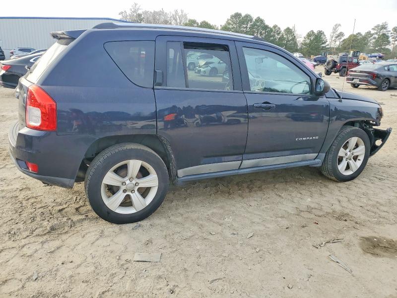 Photo 3 from auction – 2011 JEEP COMPASS with VIN 1J4NT1FA8BD139074