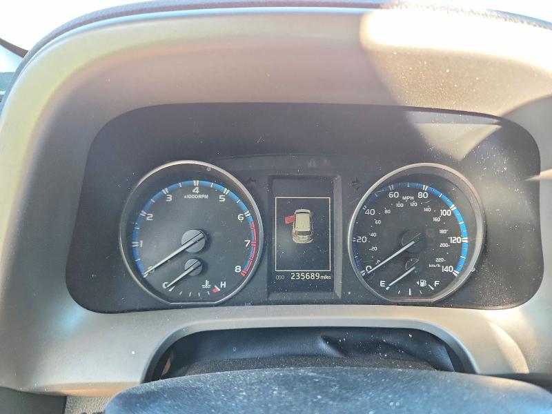 Photo 9 from auction – 2018 TOYOTA RAV4 with VIN 2T3ZFREV0JW444829