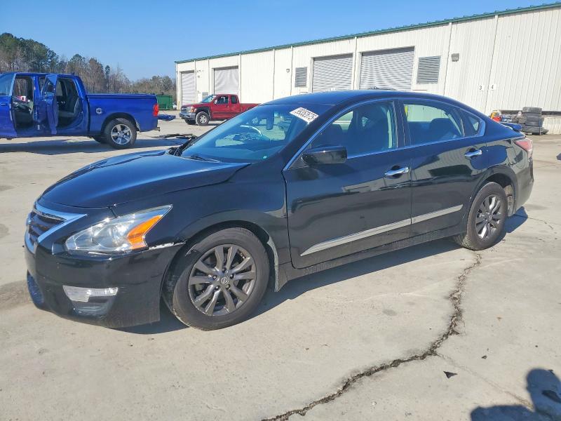 NISSAN ALTIMA 2.5 2015 z numerem VIN 1N4AL3AP1FC468521 - Zdjęcie z aukcji