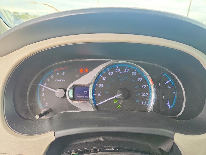 Photo 9 from auction – 2014 TOYOTA SIENNA XLE with VIN 5TDYK3DC5ES487624