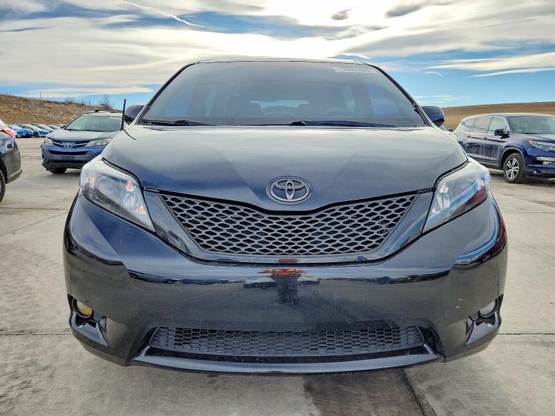 Photo 5 from auction – 2011 TOYOTA SIENNA with VIN 5TDYK3DCXBS002275