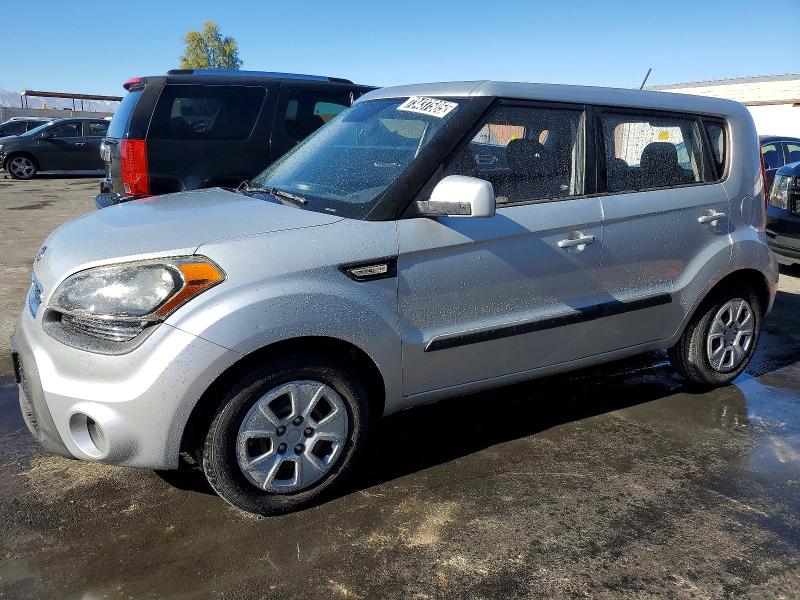 KIA SOUL 2012 with VIN KNDJT2A59C7381781 - Photo from auction