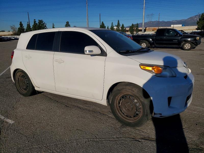 Photo 4 from auction – 2014 TOYOTA SCION XD with VIN JTKKUPB44E1040775