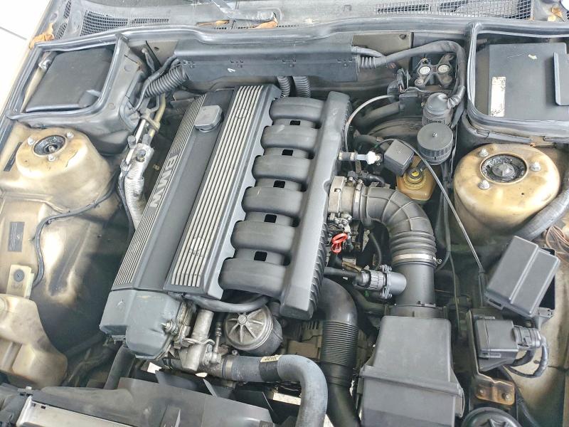 Photo 11 from auction – 1995 BMW 525 I AUTO with VIN WBAHD6320SGK49591
