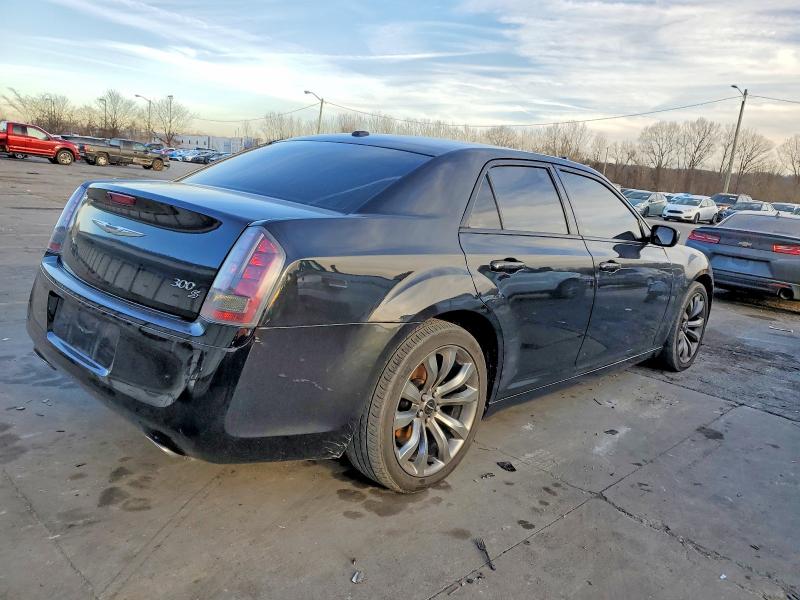 Photo 3 from auction – 2014 CHRYSLER 300 S with VIN 2C3CCABG2EH361127