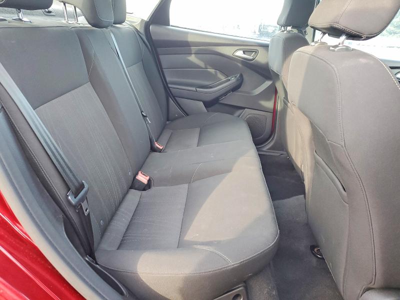 Photo 10 from auction – 2015 FORD FOCUS SE with VIN 1FADP3F24FL211366