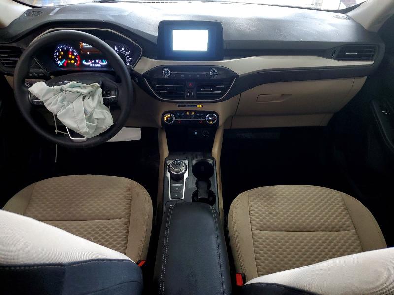 Photo 8 from auction – 2020 FORD ESCAPE with VIN 1FMCU9G69LUA51473