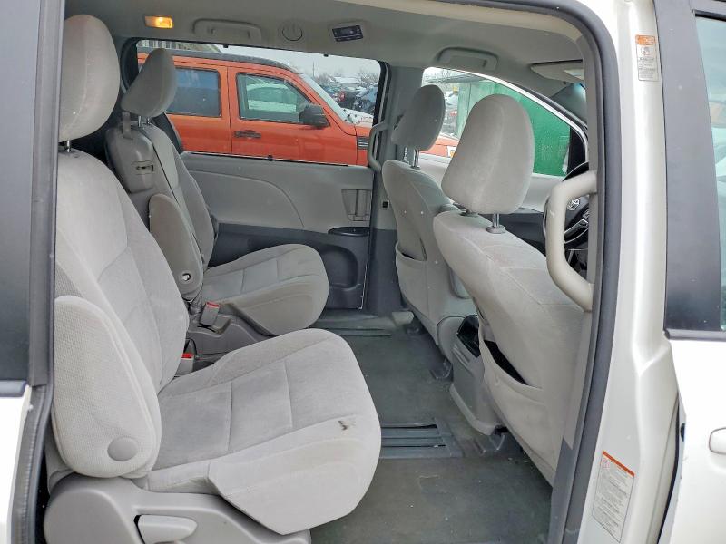 Photo 11 from auction – 2015 TOYOTA SIENNA with VIN 5TDKK3DCXFS586771