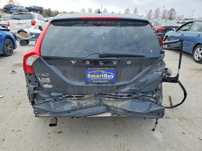 Photo 6 from auction – 2015 VOLVO V60 with VIN YV140MEB4F1196069
