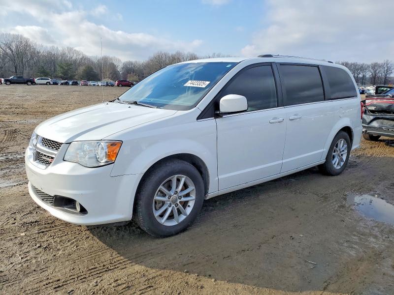 DODGE GRAND CARA 2019 with VIN 2C4RDGCG9KR775970 - Photo from auction