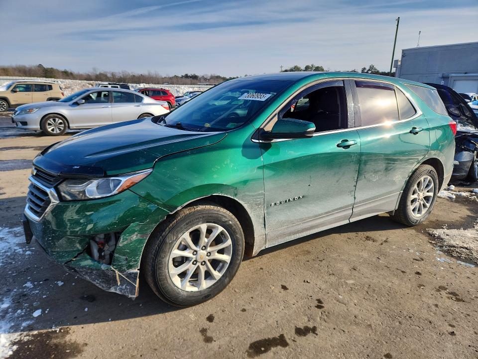 CHEVROLET EQUINOX 2018 with VIN 2GNAXJEV1J6233413 - Photo from auction