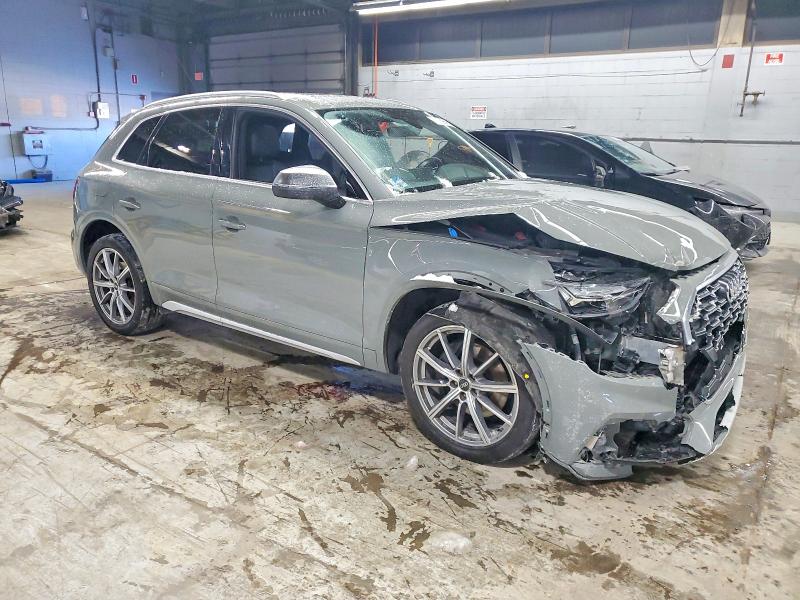 Photo 4 from auction – 2021 AUDI SQ5 with VIN WA1B4AFY7M2025644
