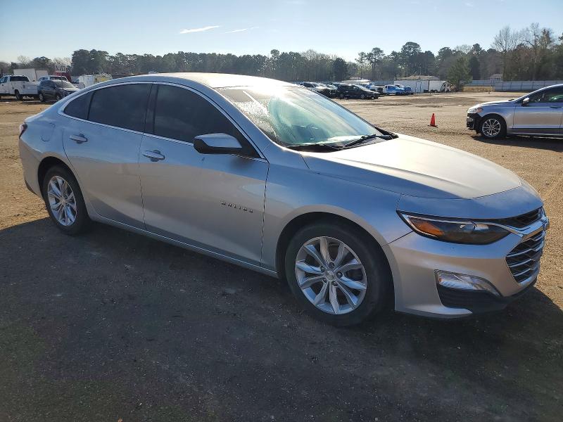 Photo 4 from auction – 2020 CHEVROLET MALIBU with VIN 1G1ZD5ST2LF045757