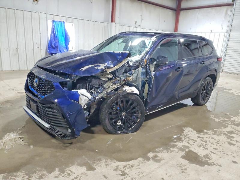 TOYOTA HIGHLANDER 2025 with VIN 5TDKDRBH2SS585698 - Photo from auction