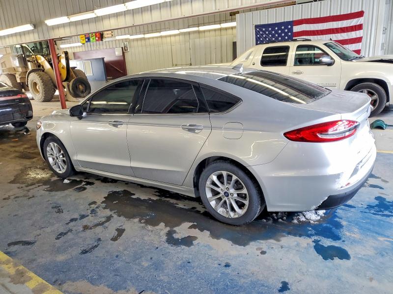 Photo 2 from auction – 2019 FORD FUSION with VIN 3FA6P0HD9KR108364