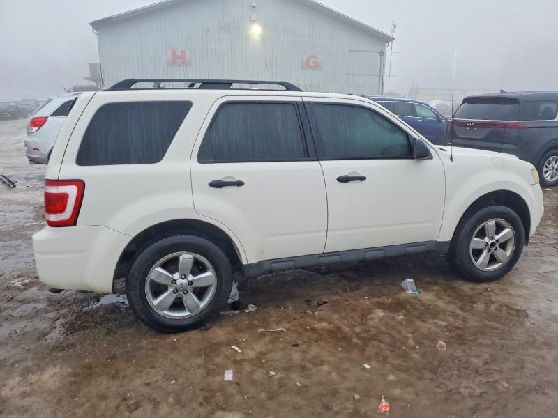 Photo 3 from auction – 2010 FORD ESCAPE XLT with VIN 1FMCU0DGXAKC80312
