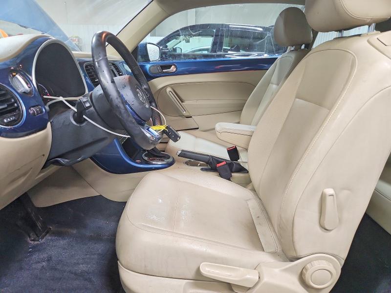 Photo 7 from auction – 2018 VOLKSWAGEN BEETLE SE with VIN 3VWJD7AT7JM712561