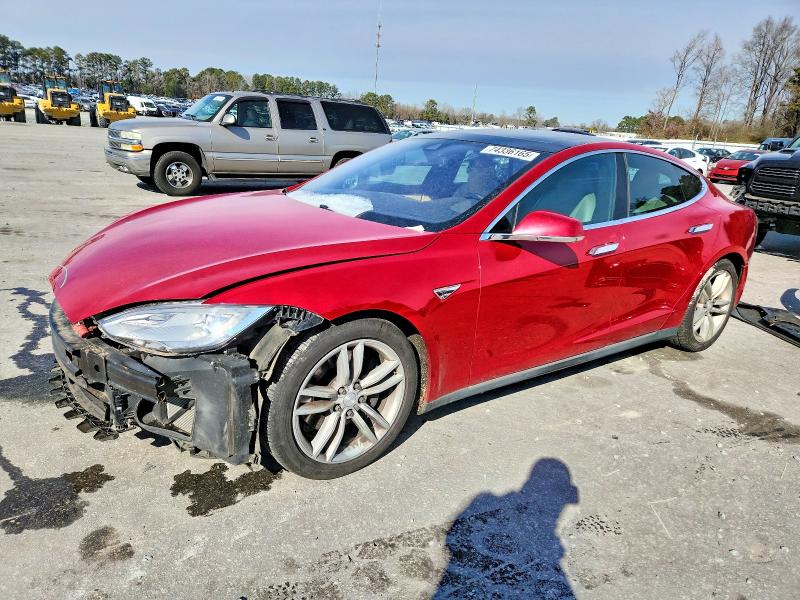 TESLA MODEL S 70 2015 with VIN 5YJSA1S27FF093183 - Photo from auction