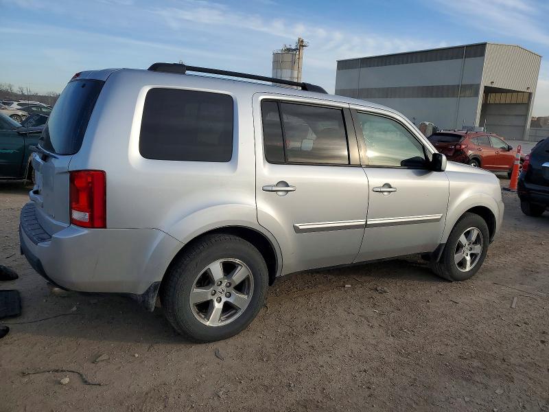 Photo 3 from auction – 2010 HONDA PILOT with VIN 5FNYF4H55AB033880