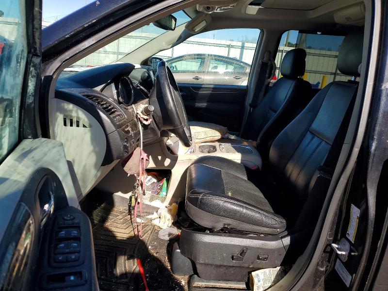Photo 7 from auction – 2016 CHRYSLER TOWN & COU with VIN 2C4RC1CG2GR232015