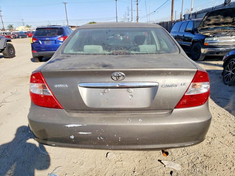 Photo 6 from auction – 2002 TOYOTA CAMRY LE with VIN JTDBE32K620063780