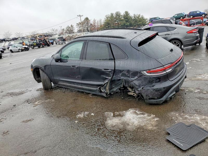 Photo 2 from auction – 2024 PORSCHE MACAN S with VIN WP1AG2A53RLB40785