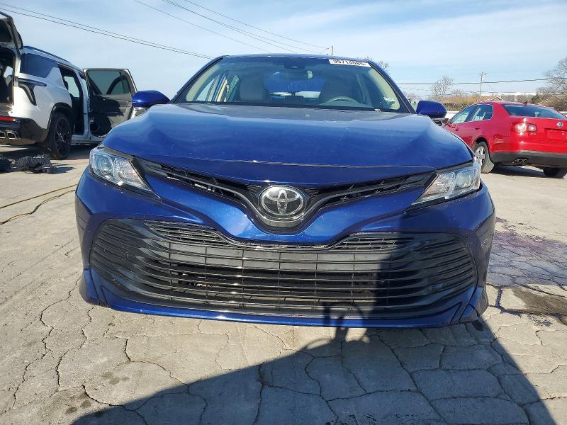 Photo 5 from auction – 2018 TOYOTA CAMRY with VIN 4T1B11HK1JU609282