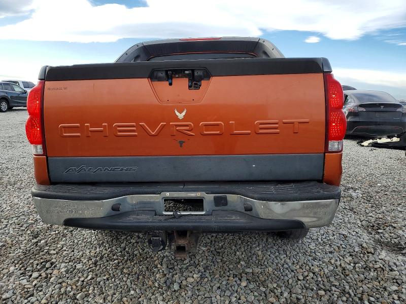 Photo 6 from auction – 2004 CHEVROLET AVALANCHE with VIN 3GNEK12T04G335801