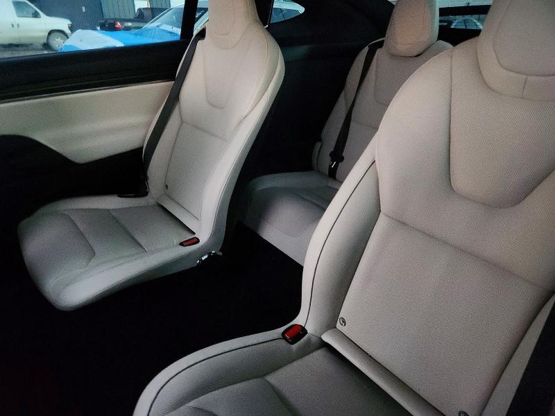 Photo 11 from auction – 2022 TESLA MODEL X with VIN 7SAXCBE69NF345294