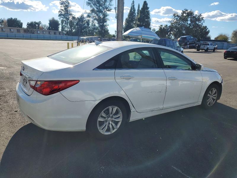 Photo 3 from auction – 2013 HYUNDAI SONATA with VIN 5NPEB4AC7DH507292